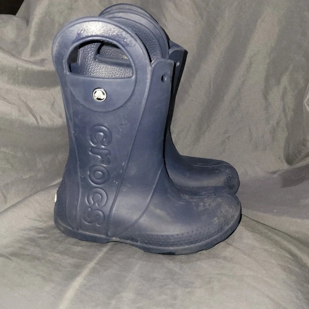 Crocs Kids Unisex Handle It Rain Boots Navy Blue Size J3 Juniors 12803-410